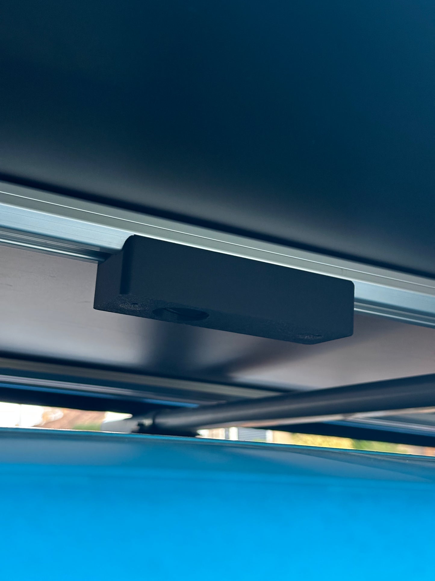 Roof Dog - Roof Tent Security Alarm Mount (TentBox - OEX - Ventura - Latitude)