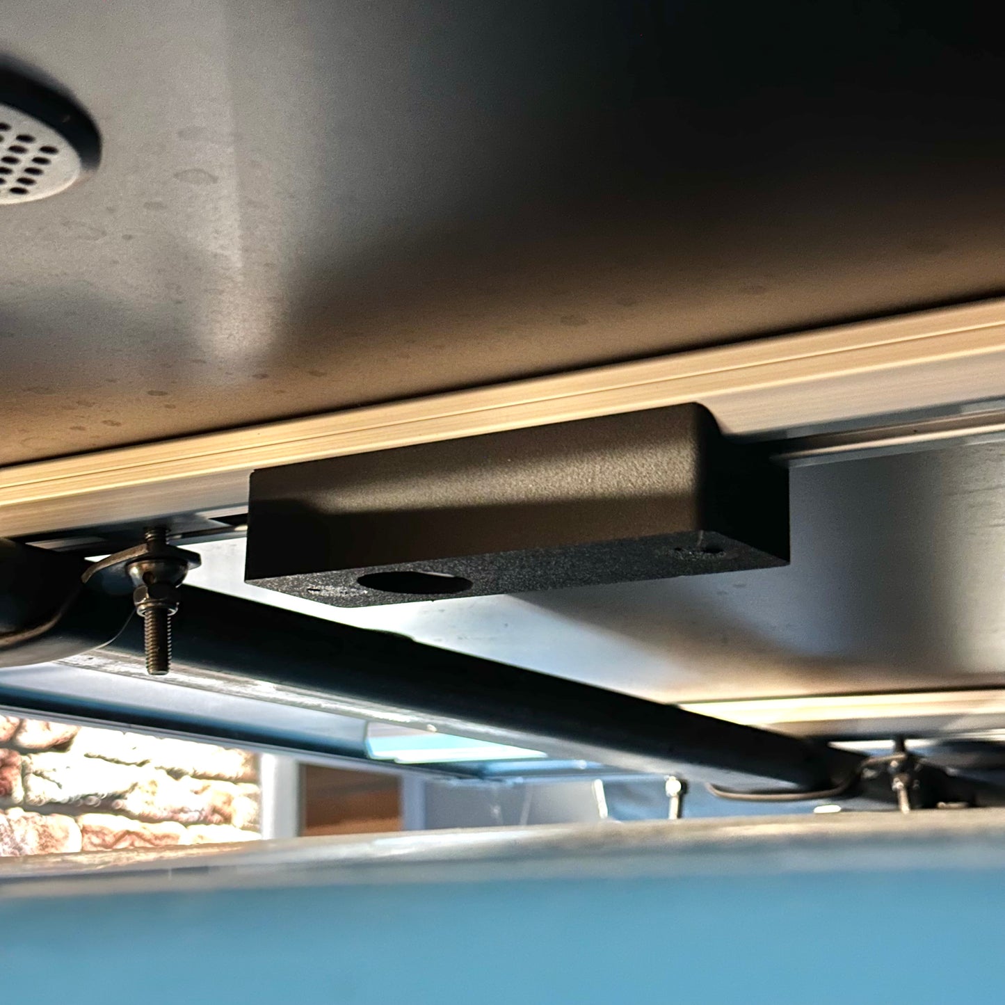 Roof Dog - Roof Tent Security Alarm Mount (TentBox - OEX - Ventura - Latitude)